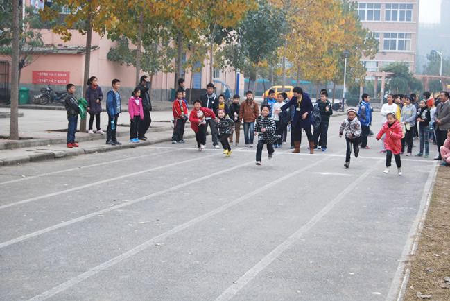 達標(biāo)運動會50M往返跑