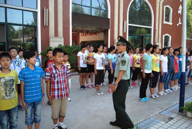 洛陽(yáng)東外初中2012新生軍訓(xùn)