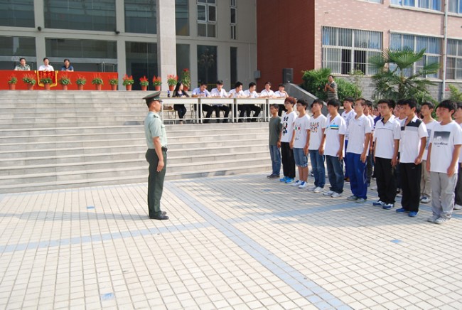 中學部新生軍訓會操表演2