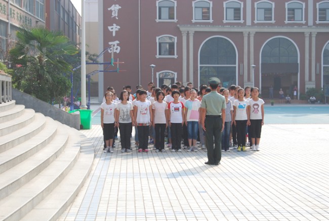 洛陽東外中學部新生軍訓會操表演