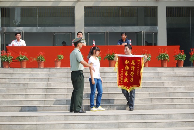 洛陽東外中學部新生軍訓會操表演